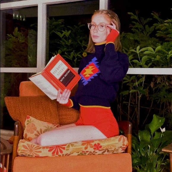 Meet your Posher, Taylor - Picture 2 of 6